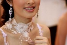 沙河人妖皇后(中国富豪娶人妖皇后)