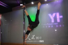 沙河钢管舞女神(女星钢管舞)