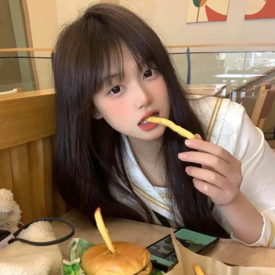 沙河伴游女生李欣怡的资料