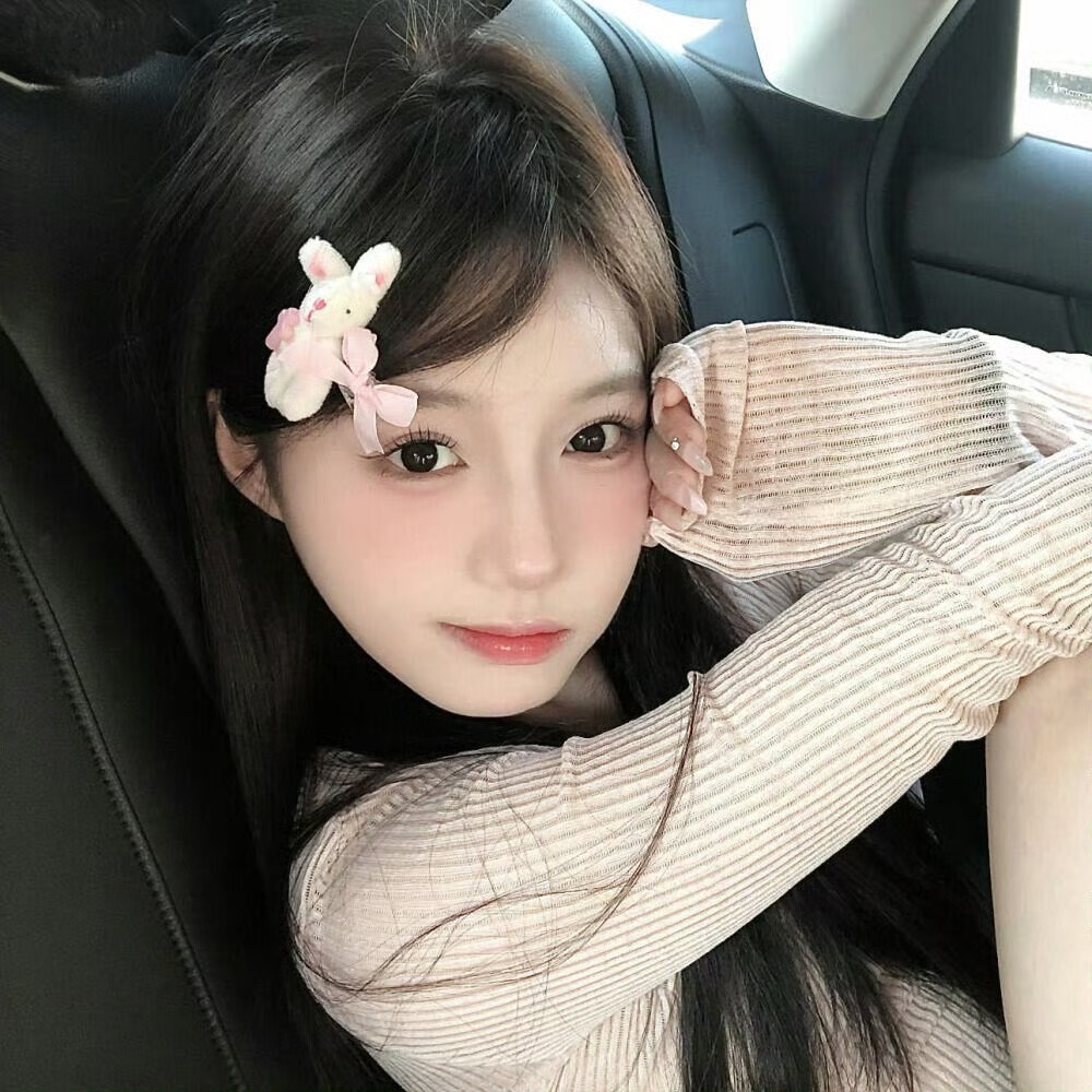 沙河伴游女生沈欣白的资料