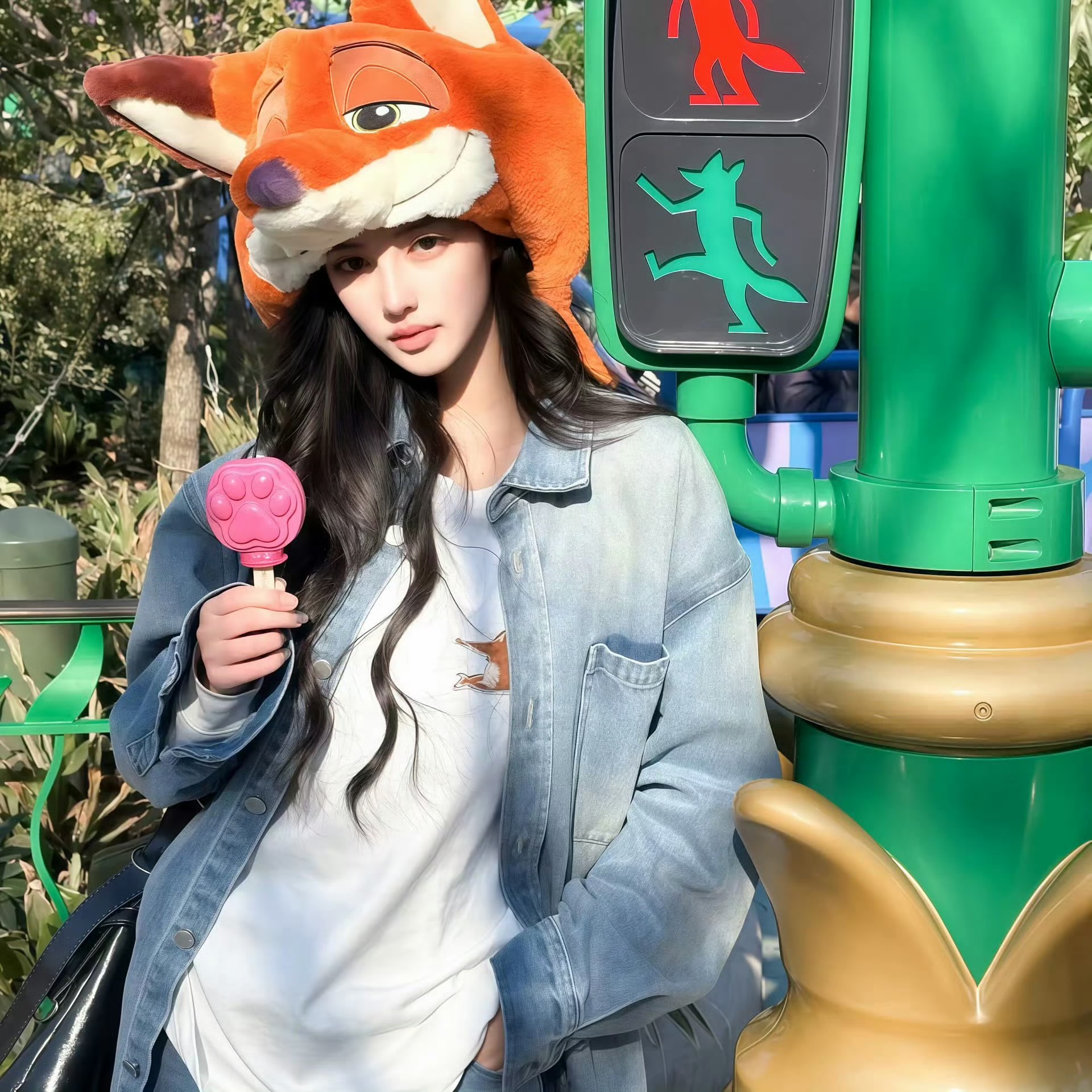 沙河伴游女生 | 屈芷烟的资料