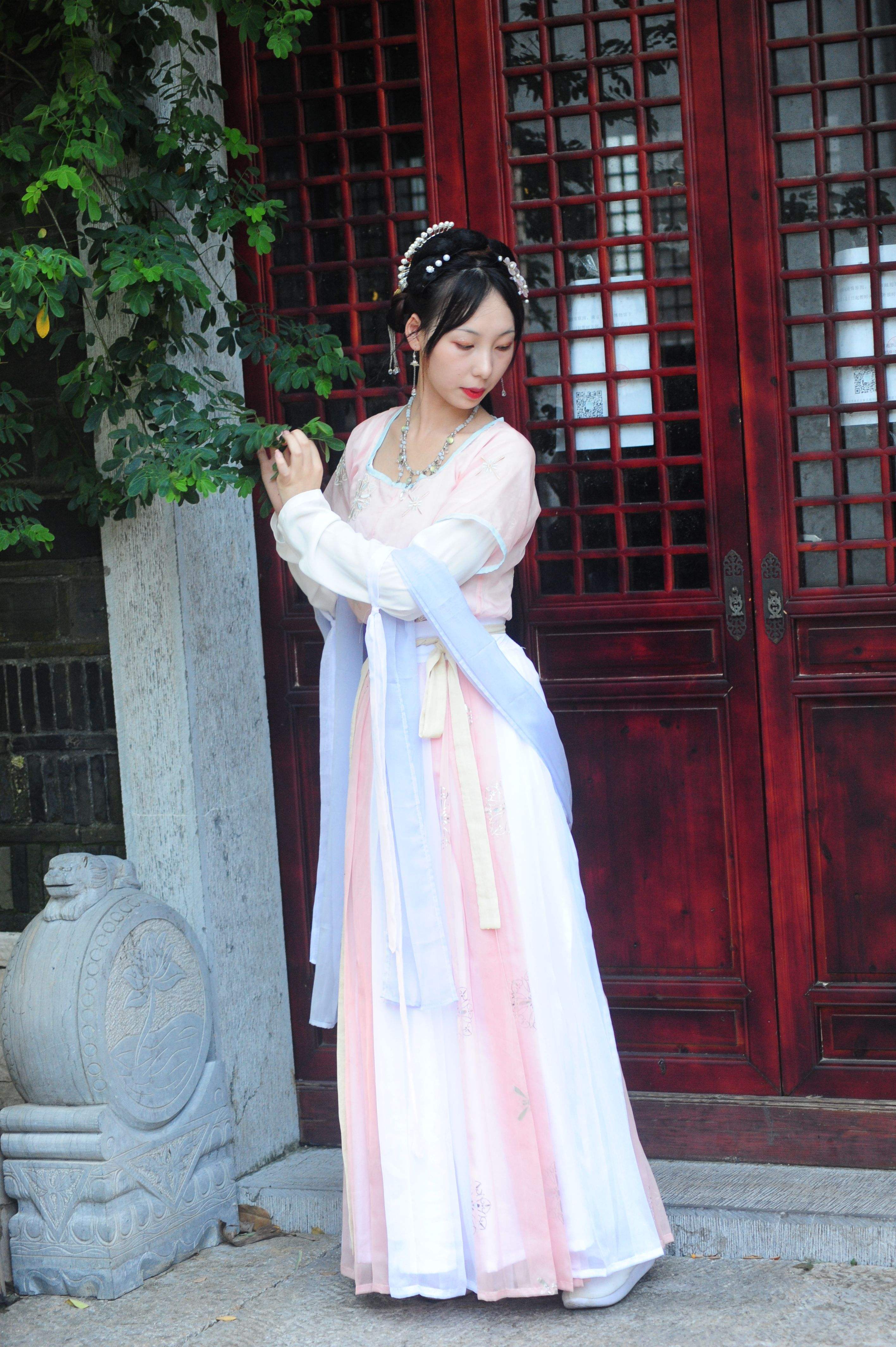 汉服兼职模特(汉服兼职模特雇用信息)