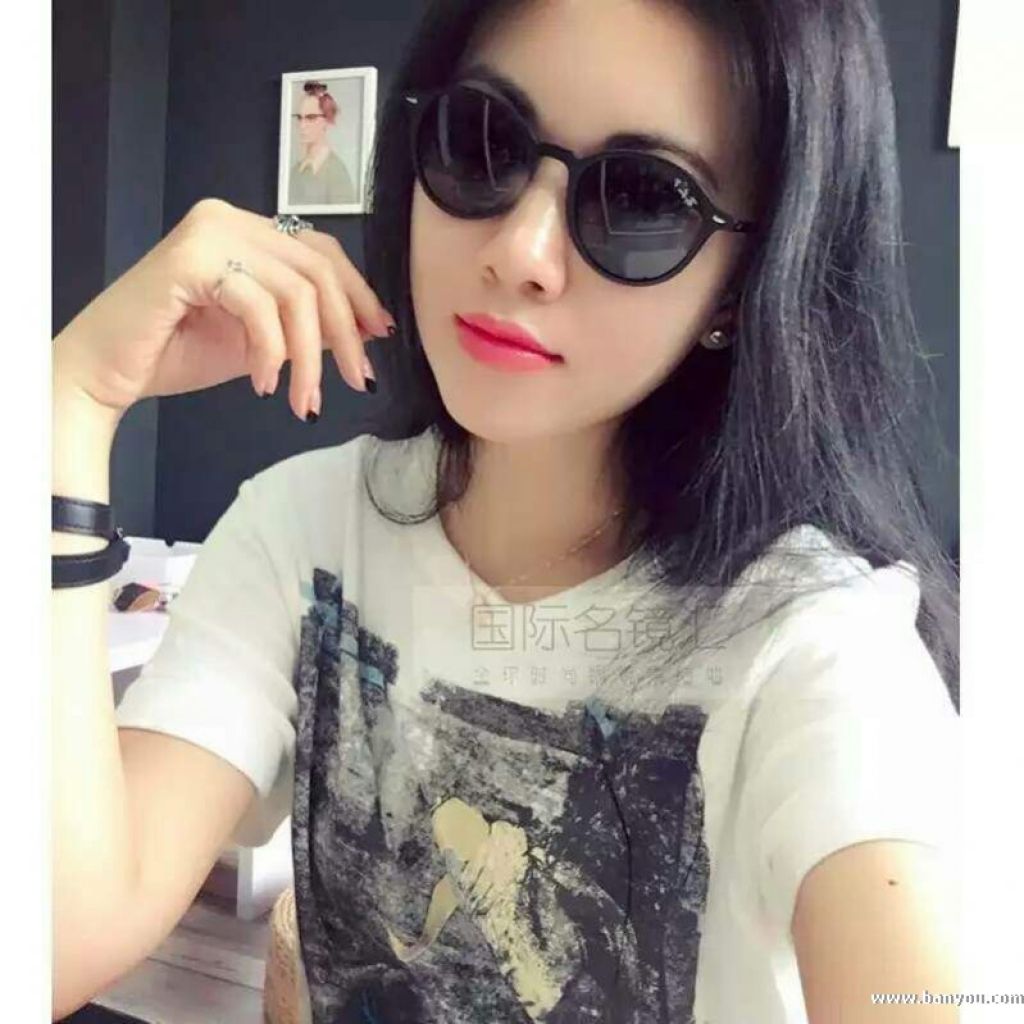 伴游私家陪游雇用女模日结1万的简单介绍