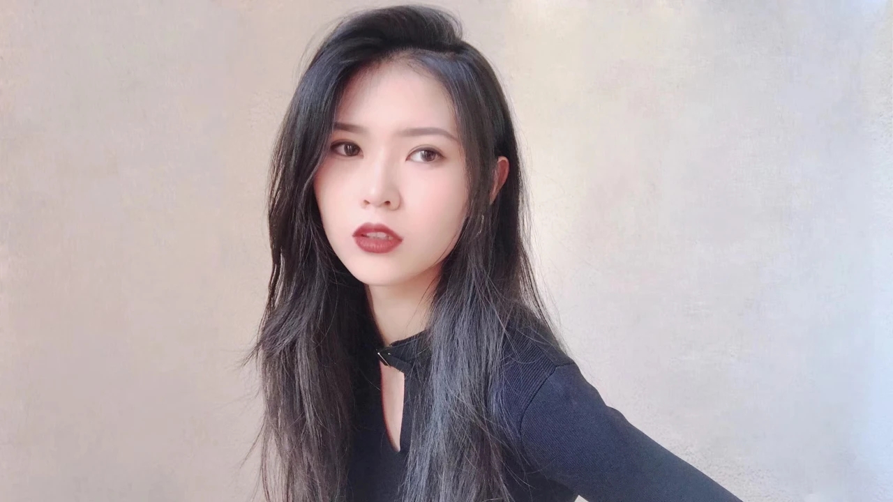 郑州模特兼职商场(郑州招模特兼职)